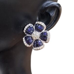 Avon Vintage Sapphire Blue & White Rhinestone Flower Earrings